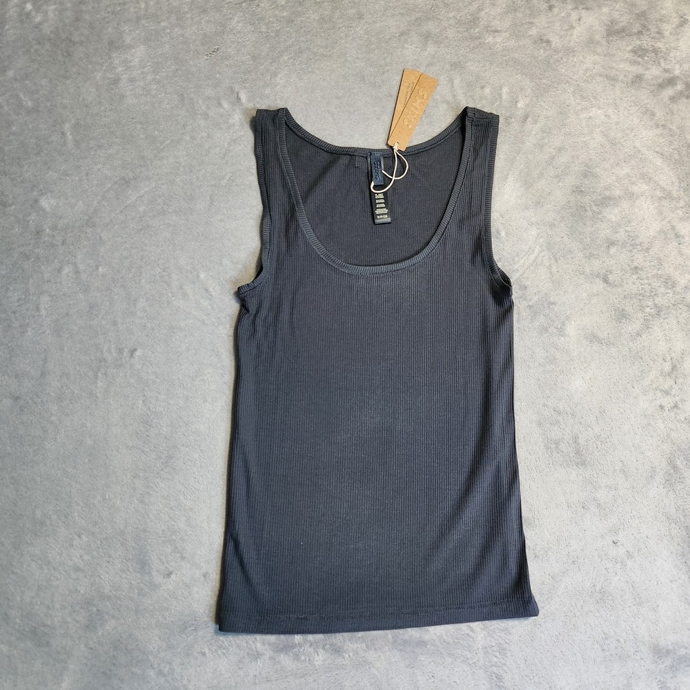 New SKIMS Soft Lounge Rib Tank Graphite Slate Gray Small S NWT Scoop Neck Cami